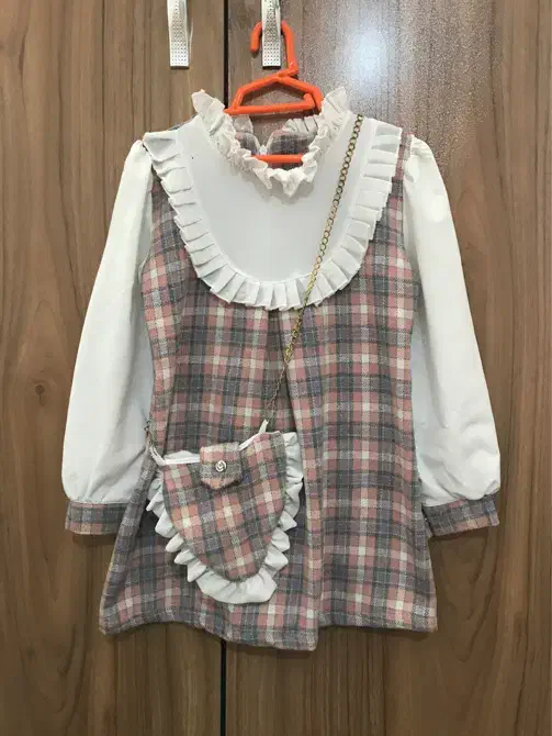 لباس بچه|کفش و لباس بچه|فولادشهر, A3|دیوار