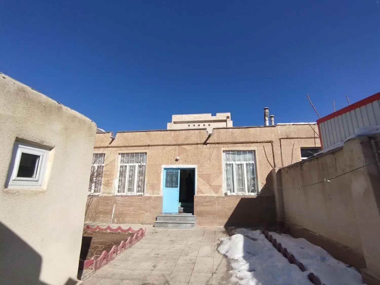 فروش ویلایی خیابان ولیعصر بهترین لوکشین شهر|فروش خانه و ویلا|خلخال, |دیوار