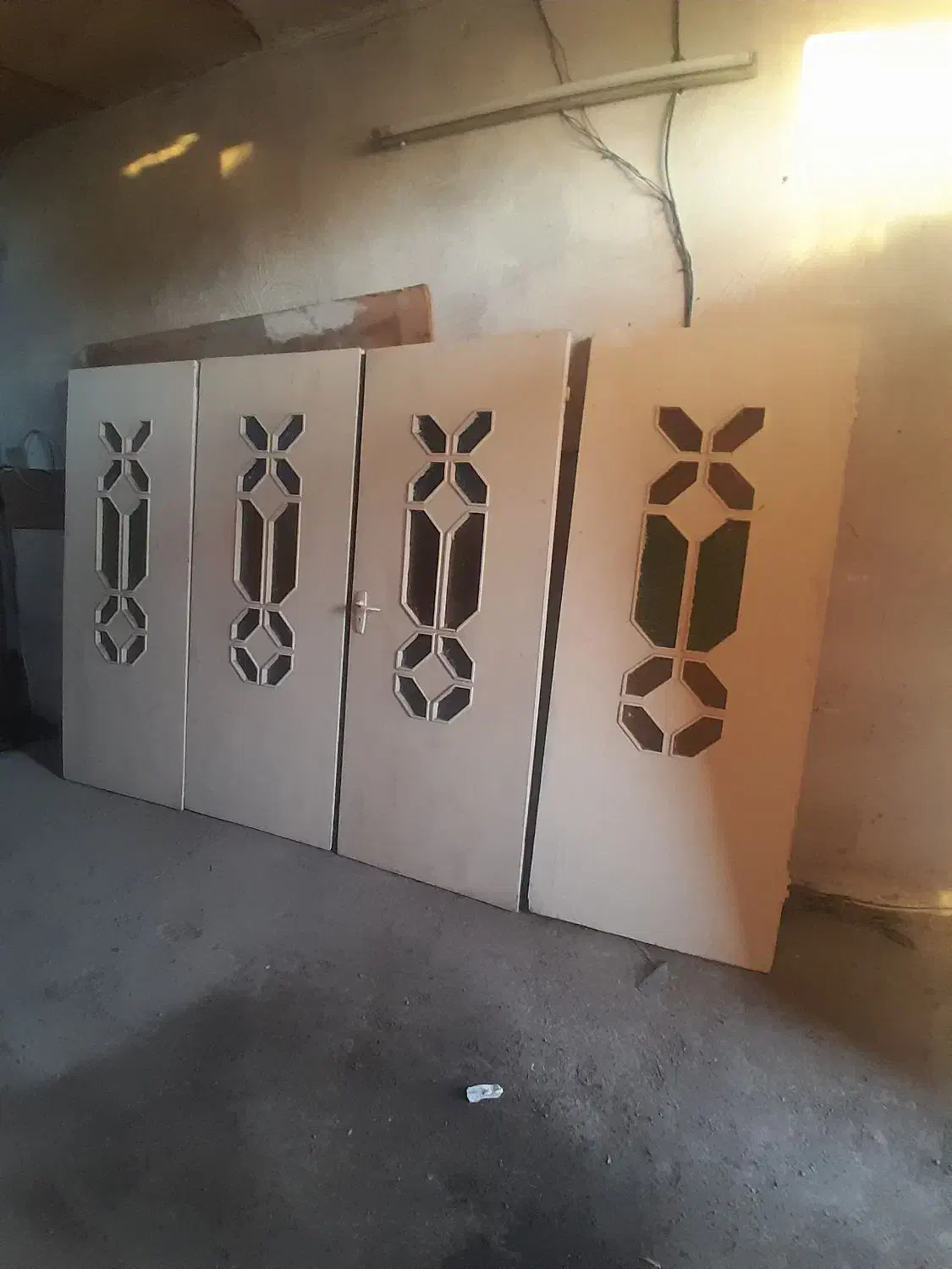 8 عدد درب اتاق منزل|مصالح و تجهیزات ساختمان|اصفهان, گورت|دیوار