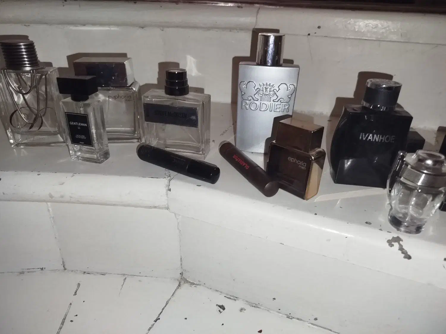 شیشه ادکلن وشیشه دیگر|آرایشی، بهداشتی، درمانی|قم, باجک سه|دیوار