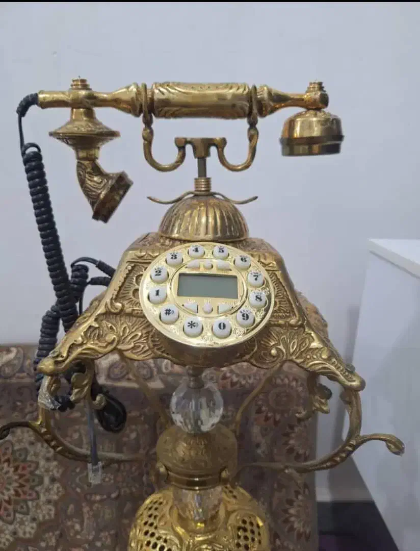 تلفن برنجی وبرنزی پایه دار وپایه سنگی|تلفن رومیزی|بندر امام خمینی, |دیوار
