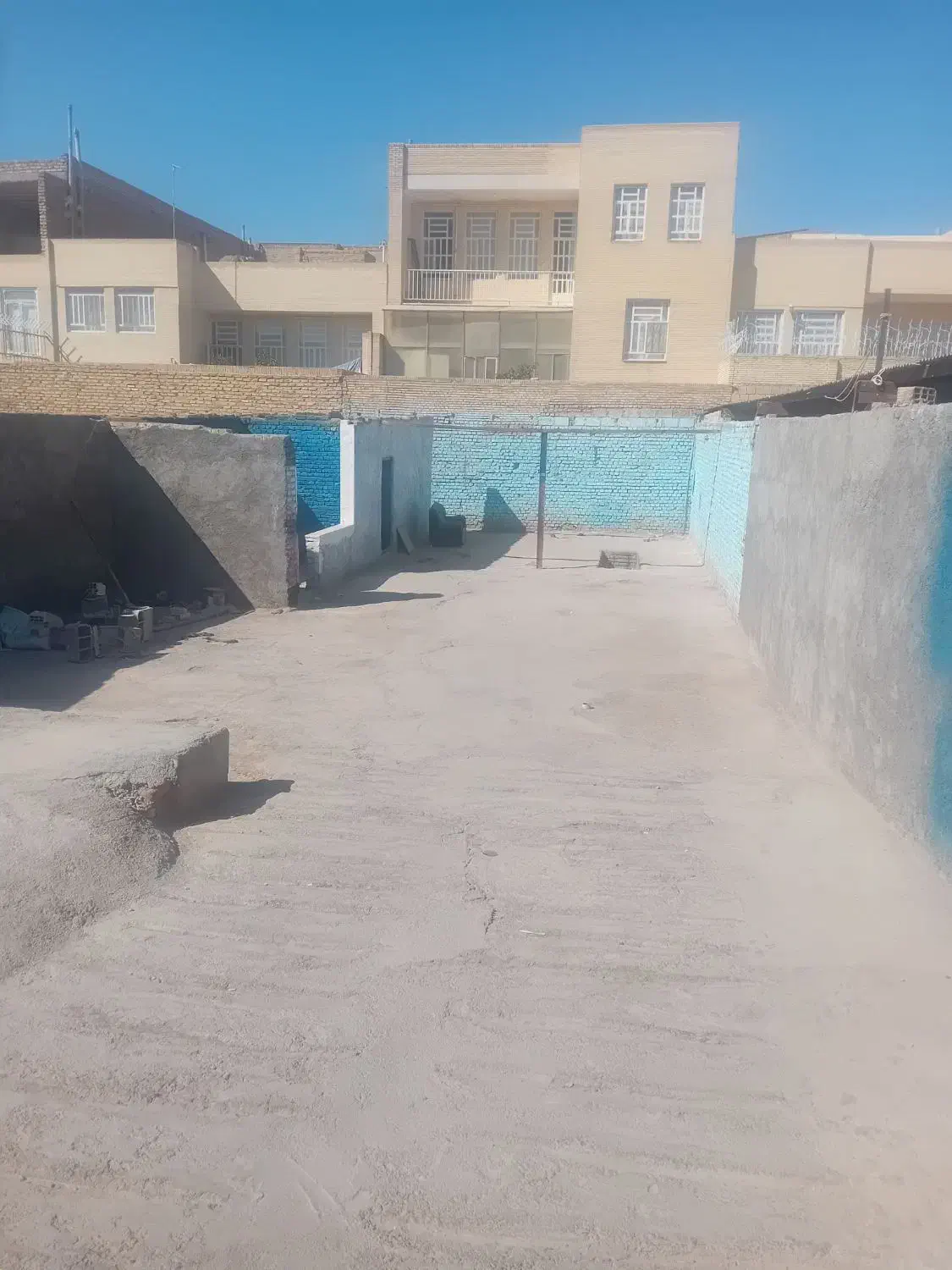 گاراژ لب خاتم..مناسب کار فنی|اجارهٔ دفتر صنعتی، کشاورزی، تجاری|یزد, |دیوار