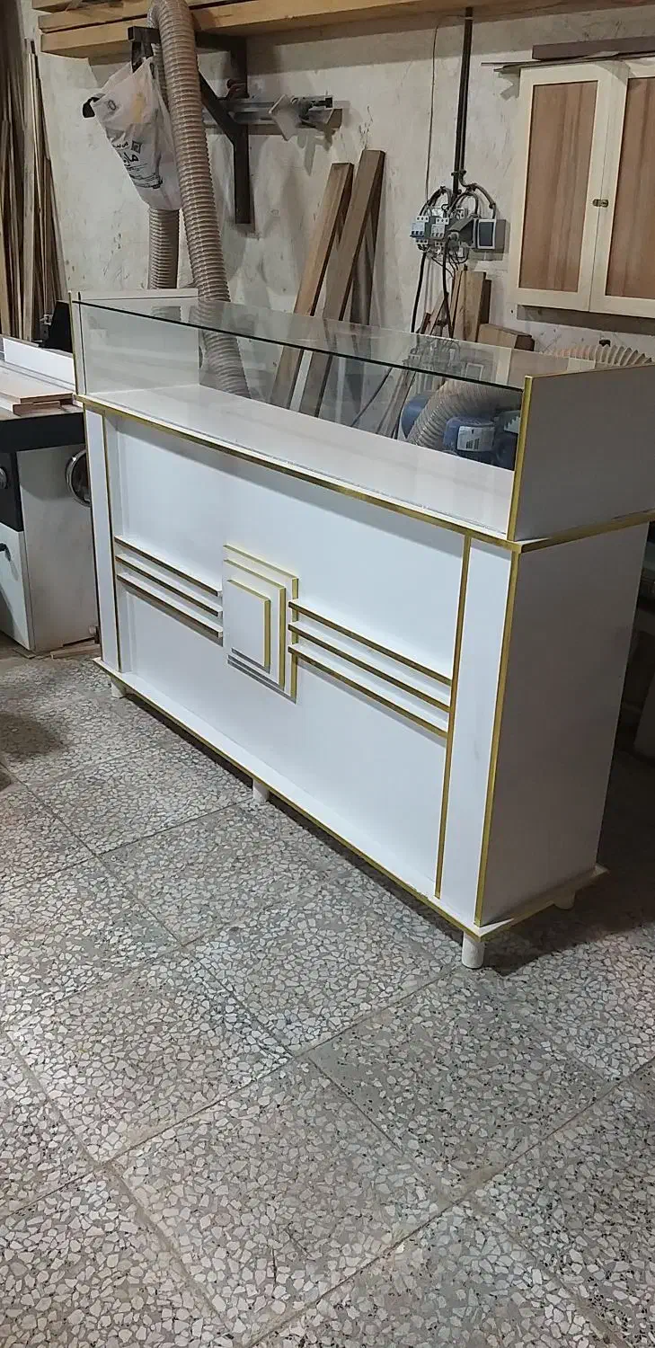 ویترین مغازه .قفسه بندی.کانتر پیشخوان|فروشگاه و مغازه|اراک, |دیوار