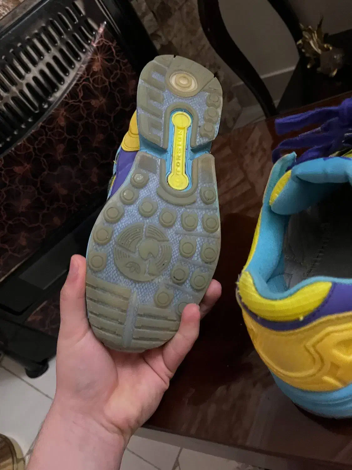 کتونی آورا|کیف، کفش، کمربند|شهریار, شهریار|دیوار