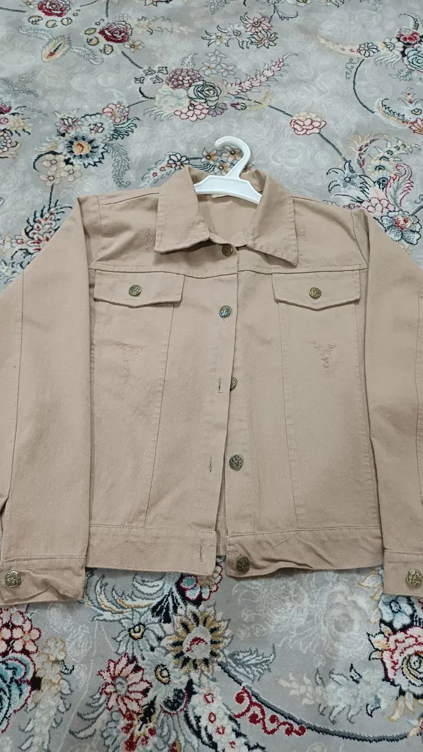 کت جین|لباس|کاشان, راوند|دیوار