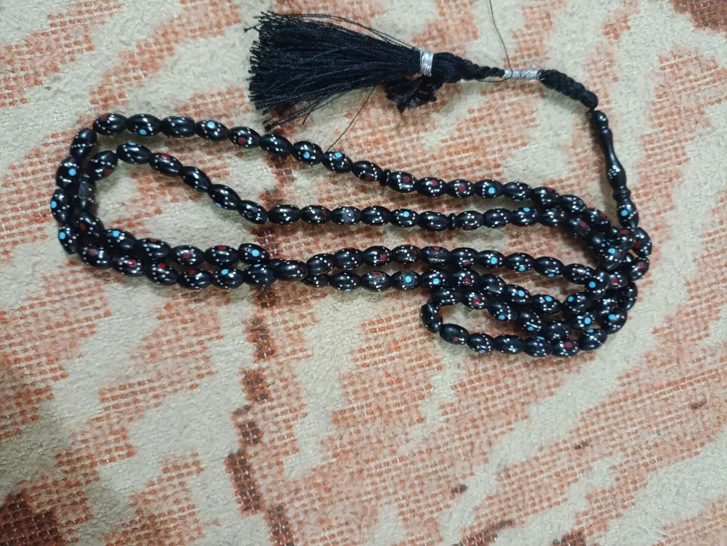 تسبیح|جواهرات|باوی, |دیوار