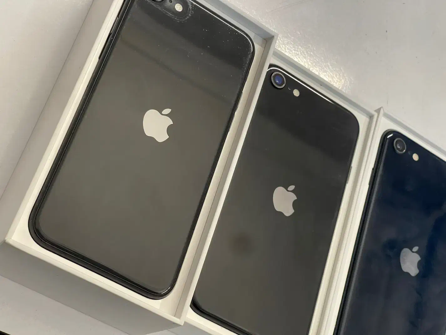 se 2020|موبایل|رشت, باهنر|دیوار