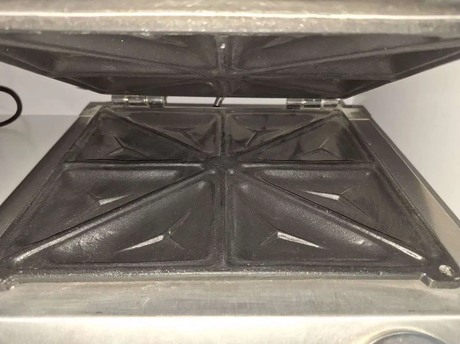 اسنک ساز ، گریل پرس ، پنی نی|کافیشاپ و رستوران|شیراز, قلعه شاهزاده بیگم|دیوار