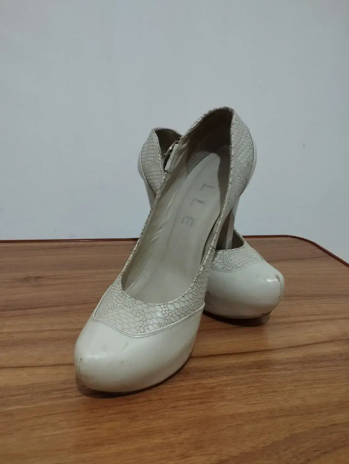 کفش مجلسی چرم مریم|کیف، کفش، کمربند|مراغه, |دیوار