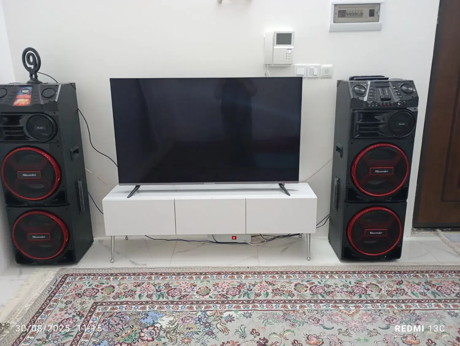 میز تلویزیون سالم|میز تلویزیون|قم, امامزاده ابراهیم|دیوار