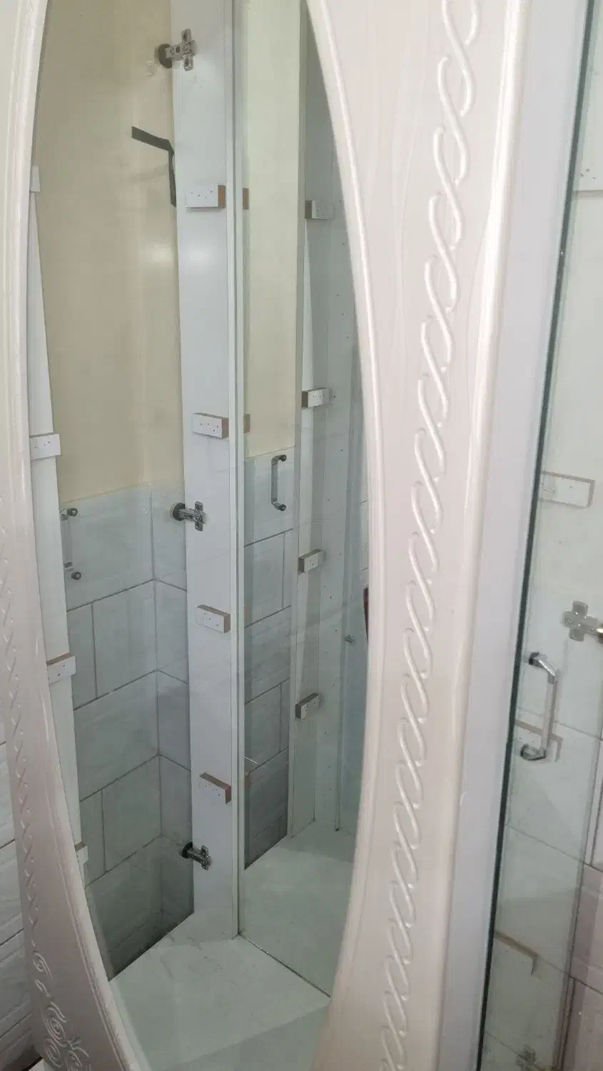 یک عدد کمد نو،کمد مال جهیزیه بوده نو هست|جاکفشی، کمد، دراور|تیران, |دیوار