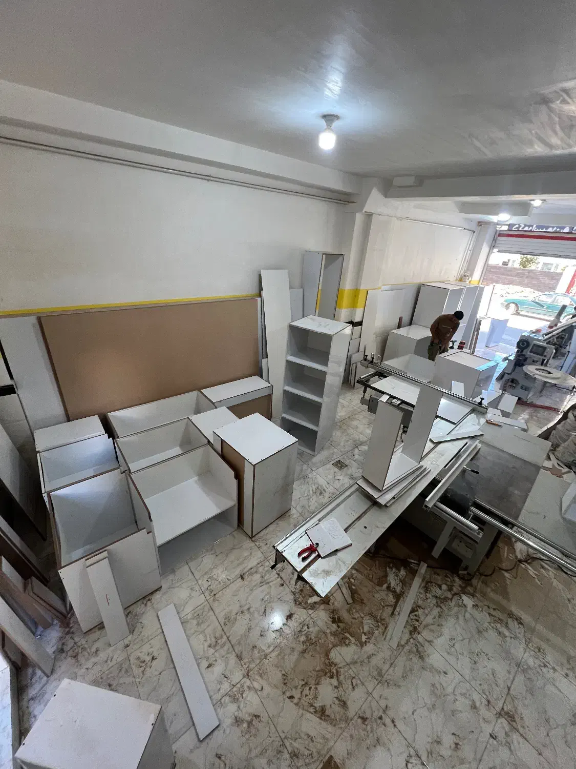 چند نفر ساگرد ساده برای کابینت سازی|استخدام صنعتی، فنی، مهندسی|سقز, |دیوار