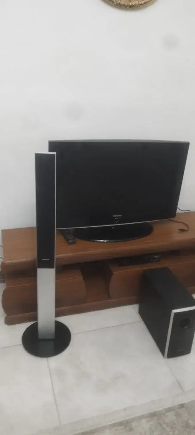 تلویزیون سامسونگ ۳۲ اینج ال سی دی وی عدد باند|تلویزیون و پروژکتور|محمدشهر, شهرک پیام (مهرالبرز)|دیوار