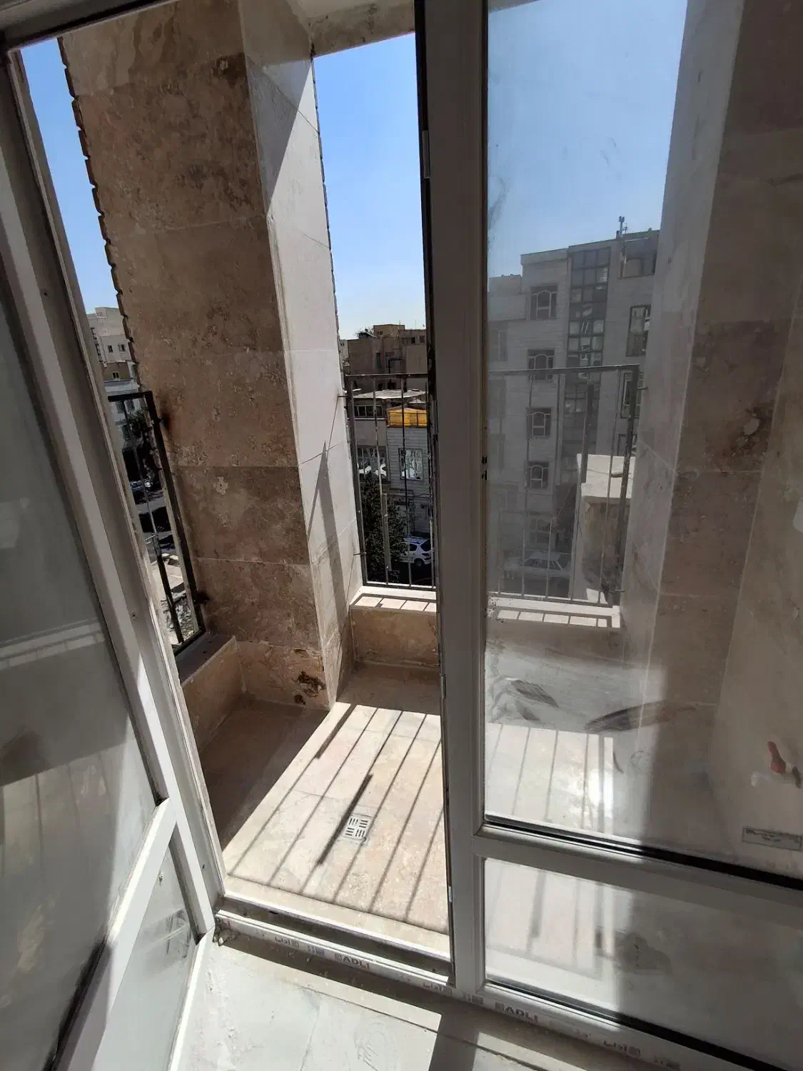 آپارتمان ۱۰۵ متری کلید نخورده تکواحدی دوخواب فول