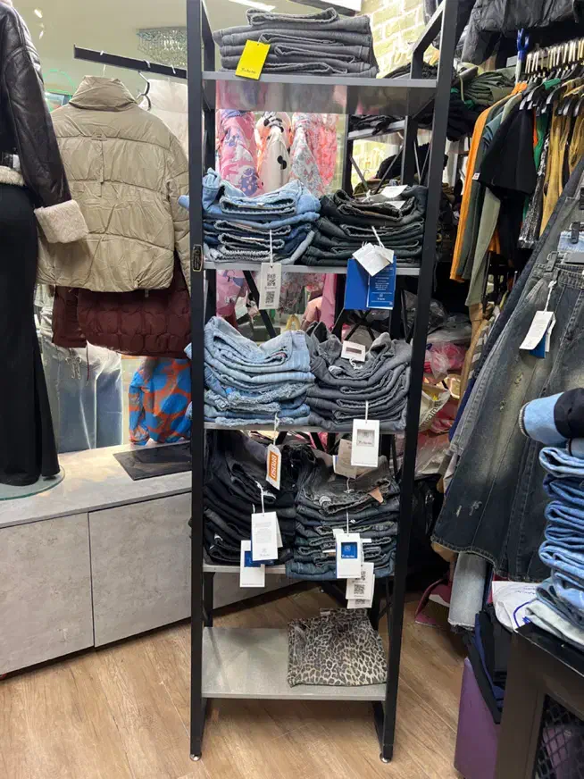 قفسه و پاچال و کمد ویترین درحد نو|فروشگاه و مغازه|مشهد, طلاب|دیوار