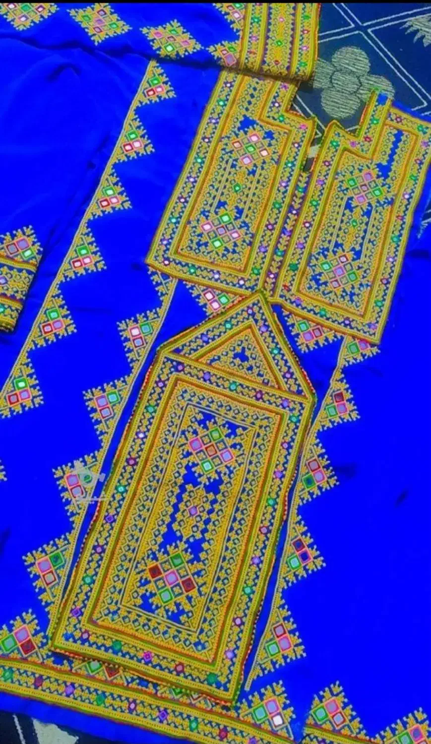 لباس بلوچی|لباس|کهنوج, |دیوار