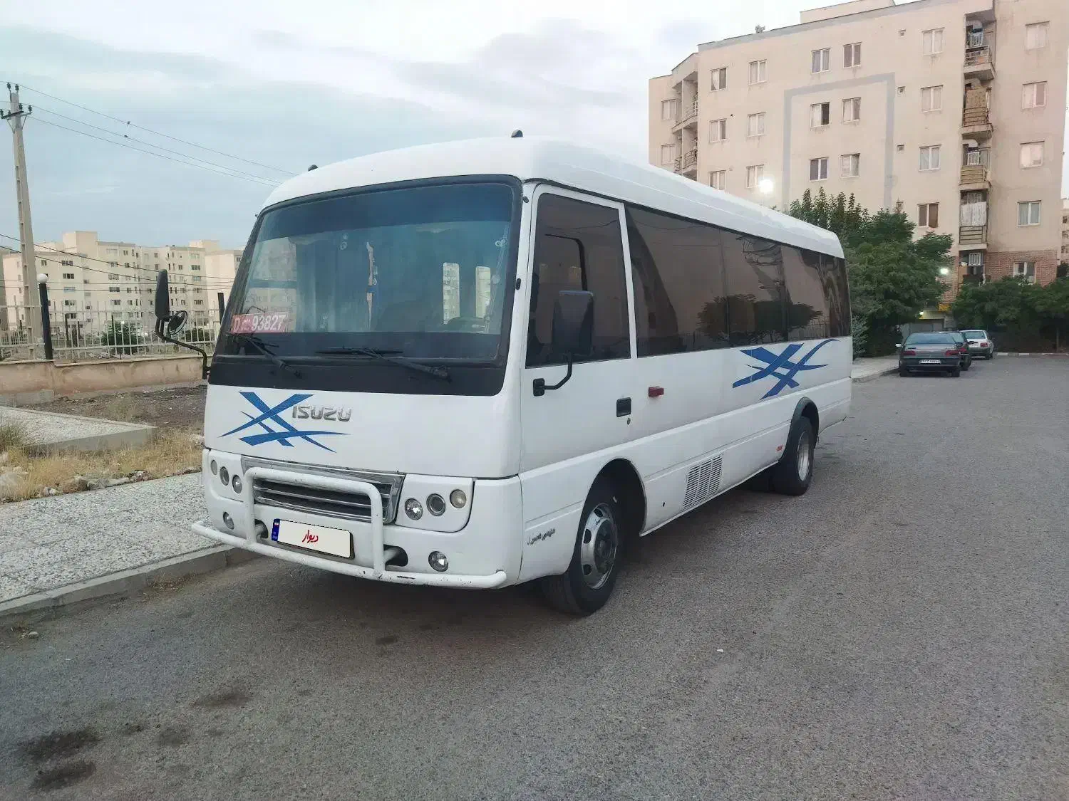 مینی بوس ایسوزو|خودرو سنگین|پرند, فاز ۴|دیوار