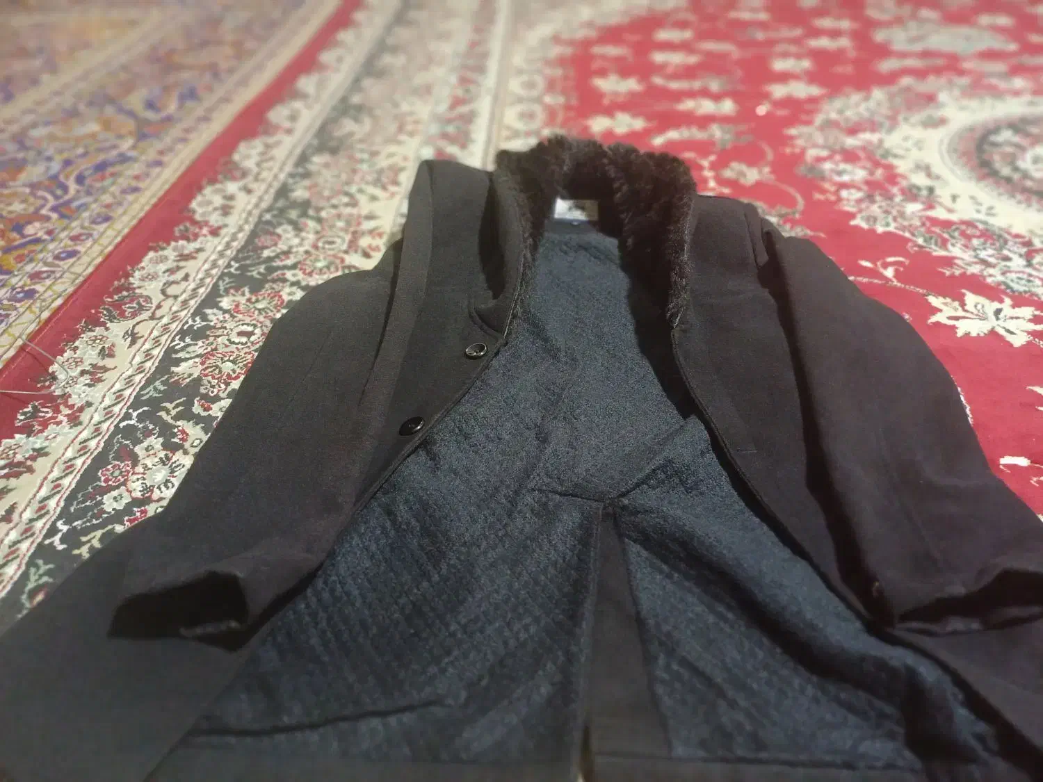 پالتو|لباس|دهلران, |دیوار