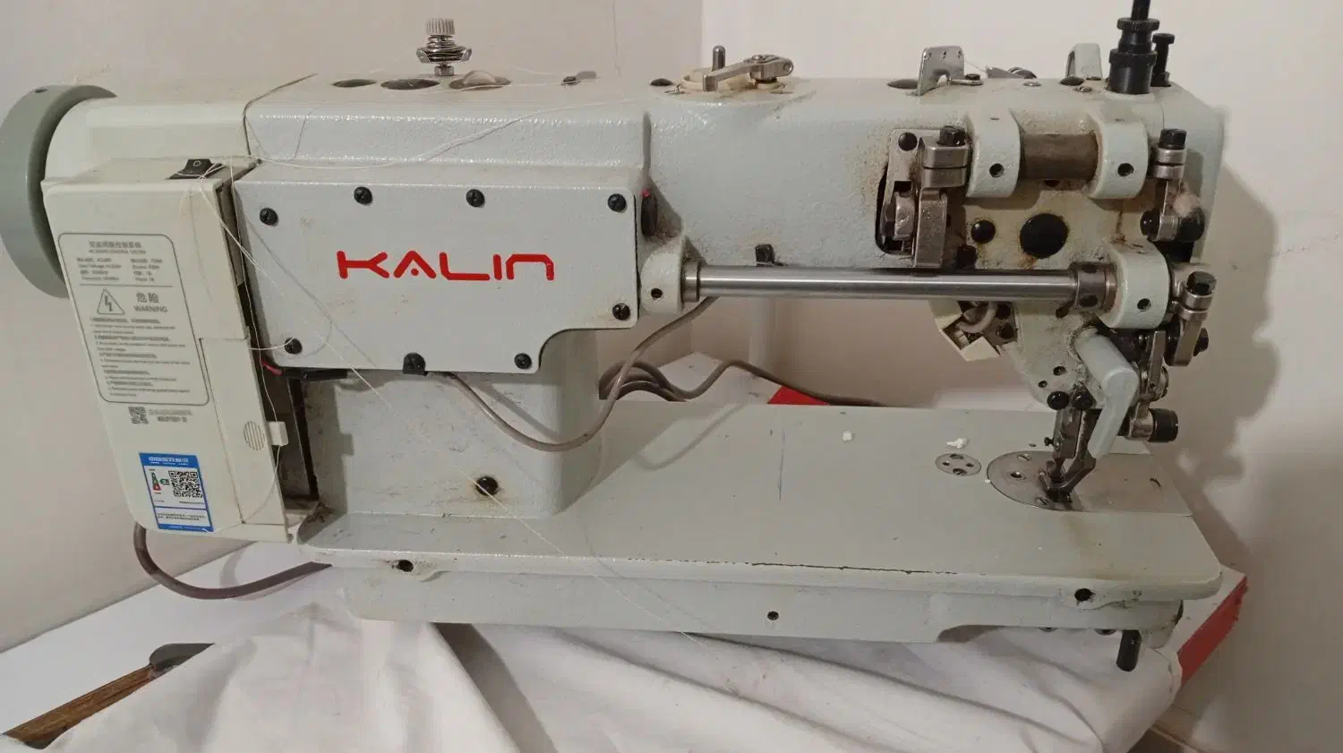 چرخ خیاطی دوپایه دینام سر خود|چرخ خیاطی و ریسندگی|ماهدشت, |دیوار