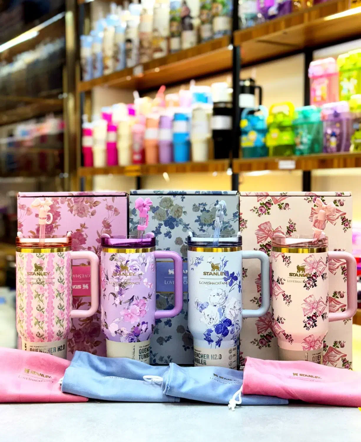 تراول ماگ گلدار|ظروف نگهدارنده، پلاستیکی، یک‌بارمصرف|همدان, |دیوار