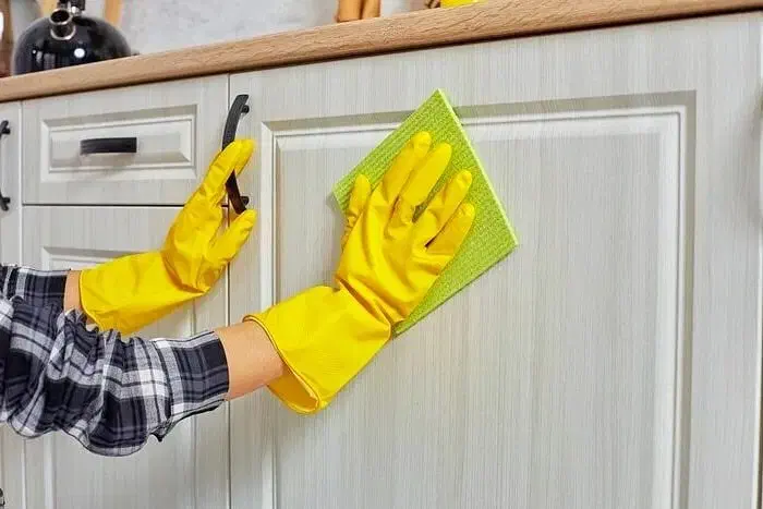 تمیزکار ساکن خیابانهای نزدیک وحید باشد|استخدام سرایداری و نظافت|اصفهان, جلفا|دیوار