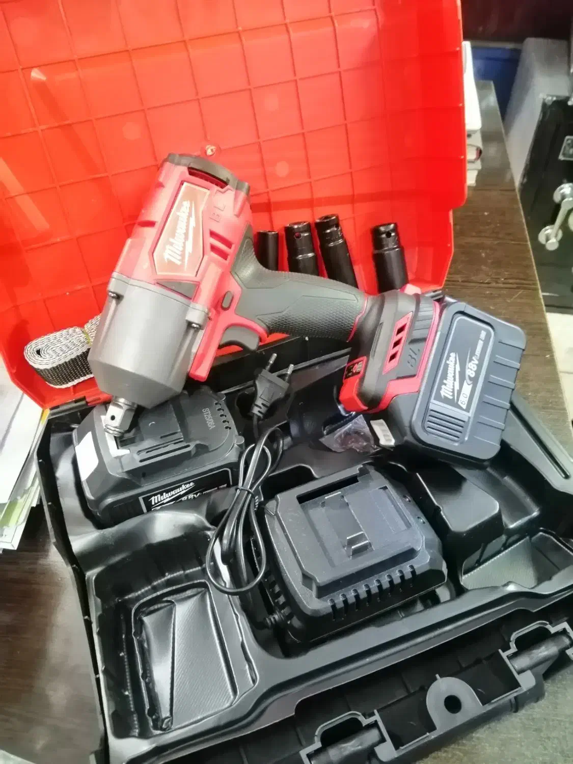 بکس بادی/شارژی میلواکی 1200نیوتن متر 88ولت|ابزارآلات|اصفهان, کشاورزی|دیوار