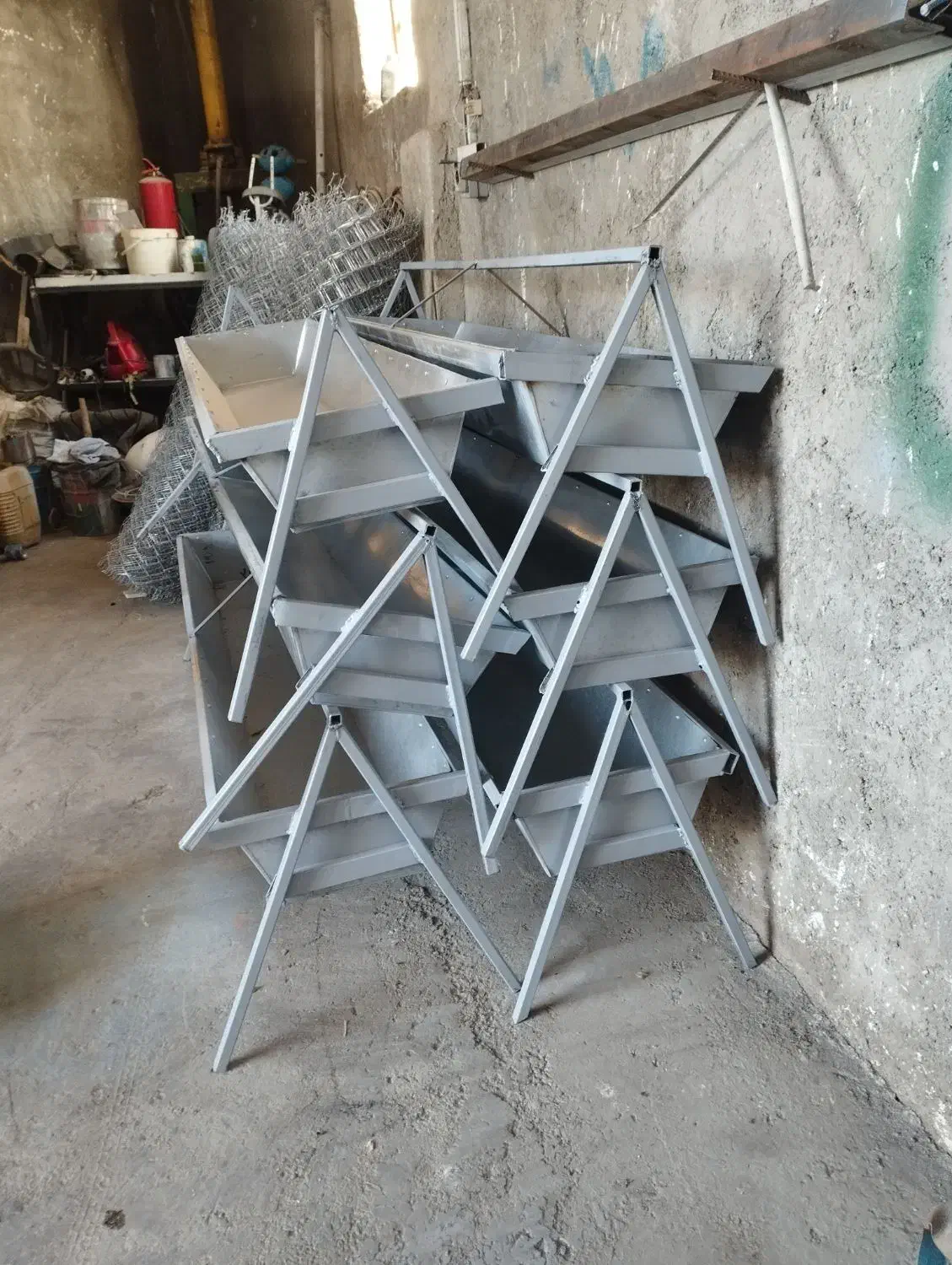 ابخور گوسفند|ابزارآلات|الیگودرز, |دیوار