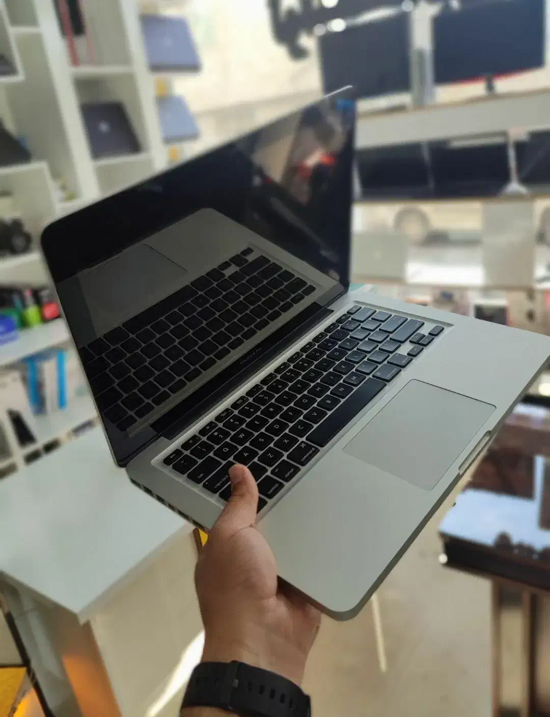 مک بوک اپل اصلی فوق العاده جذاب core i5 رم ۸ SSD|رایانه همراه|نیشابور, شهرک قدس|دیوار