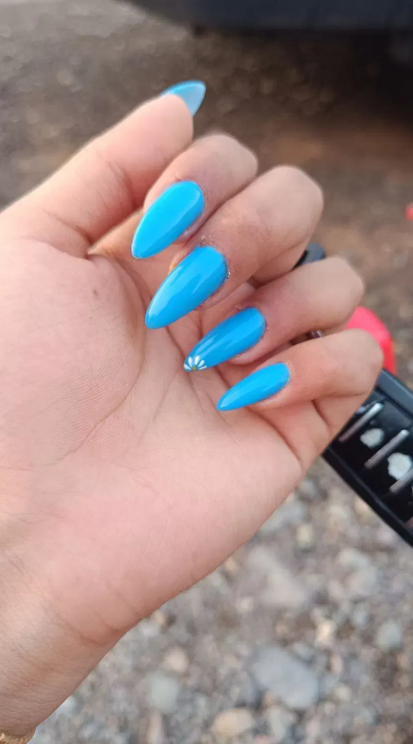 کاشت ناخن|خدمات آرایشگری و زیبایی|بم, |دیوار