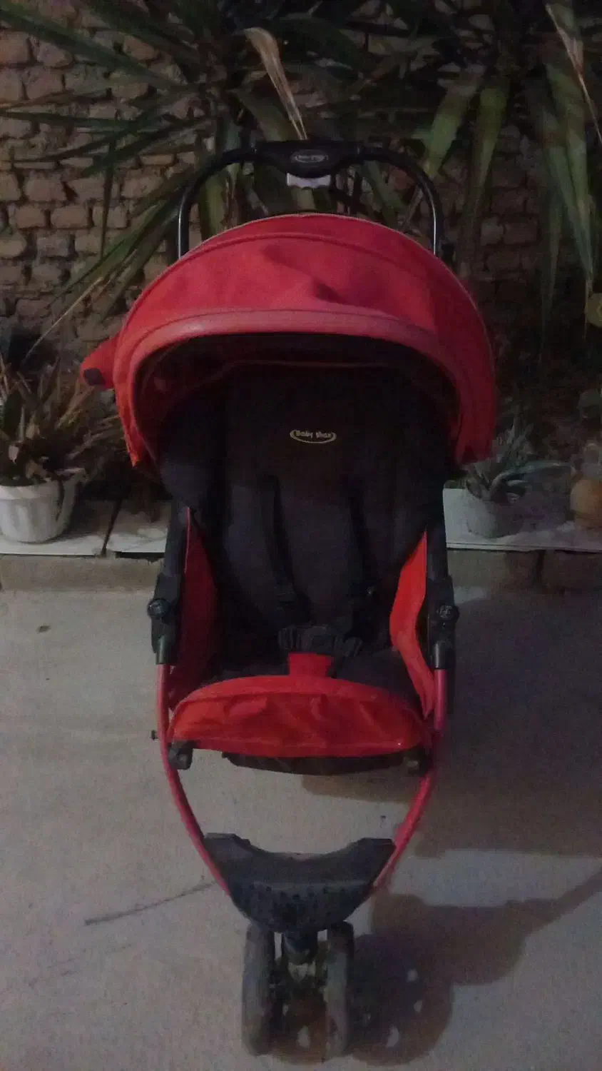 کلاسکه ی بچه در حد نو|کالسکه و لوازم جانبی|گنبد کاووس, |دیوار