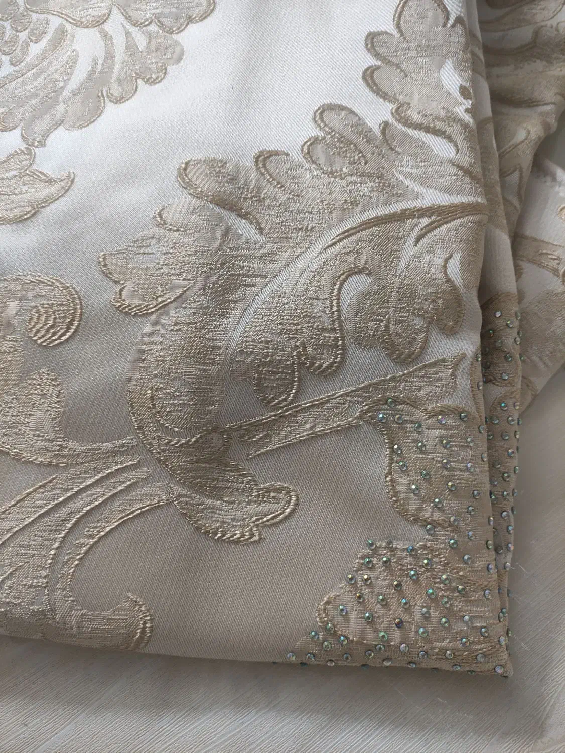 پرده و دستک نگین دار نو نمونه مغازه هست|پرده، رانر، رومیزی|مشهد, حجت|دیوار