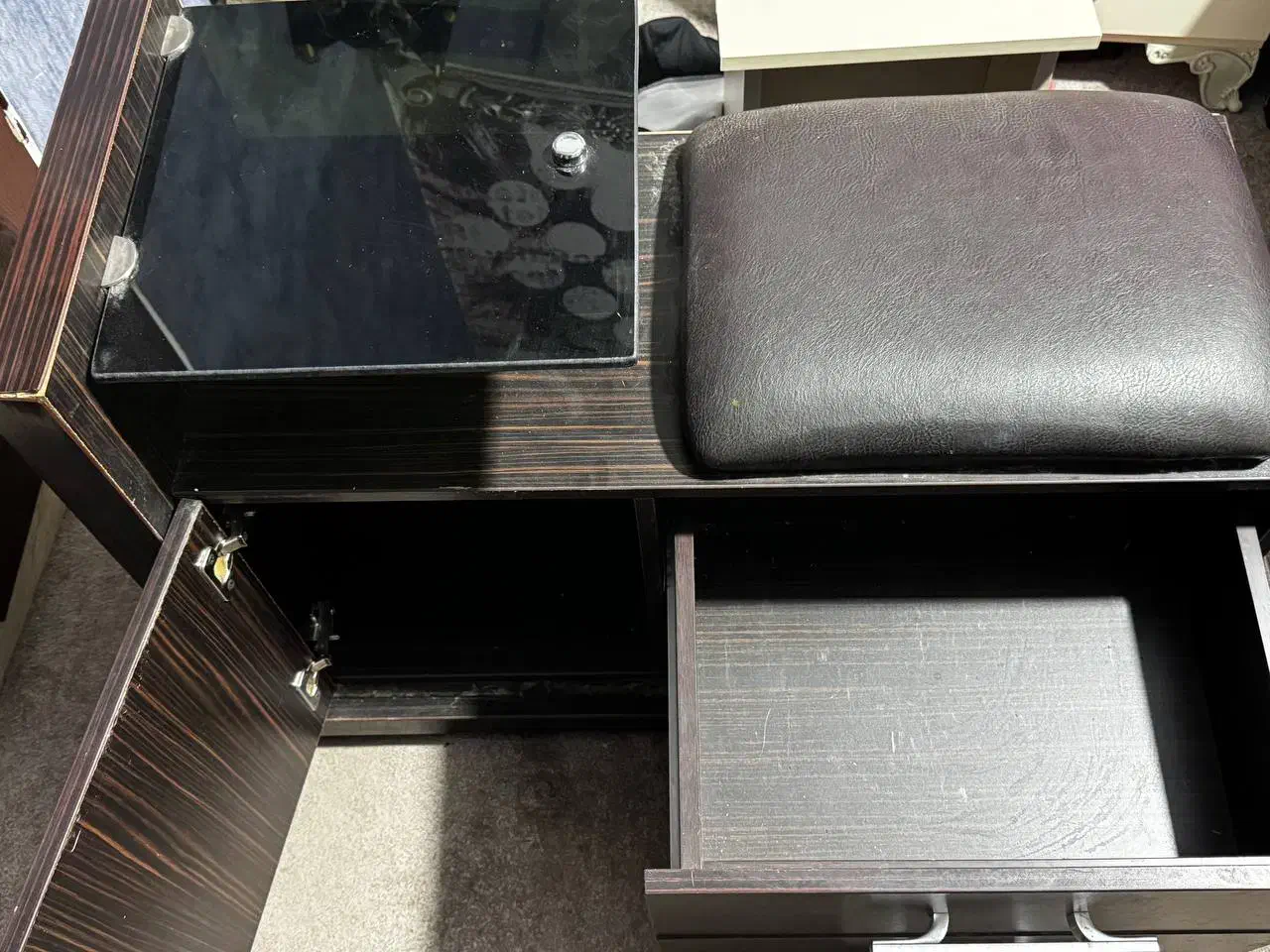 فروش میز تلفن|میز تلفن|صدرا-فارس, فاز ۱|دیوار