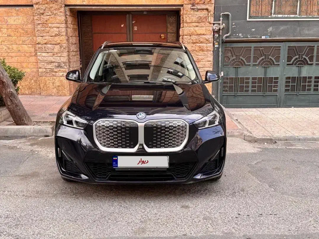 Bmw ix1 2025|خودرو سواری و وانت|تهران, درختی|دیوار