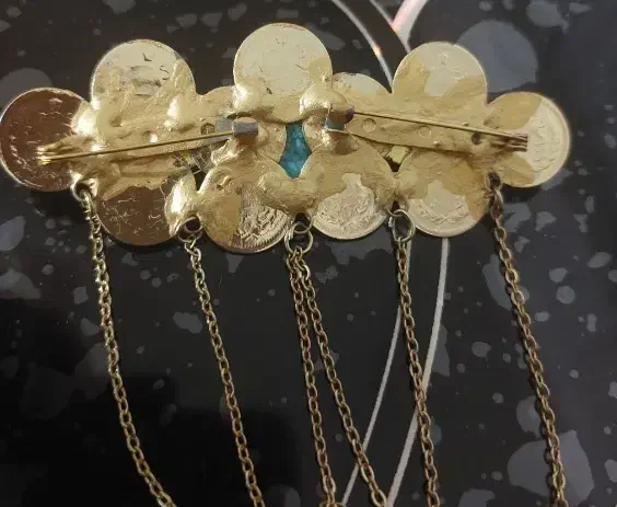 سنجاق جلیقه|بدلیجات|جوانرود, |دیوار