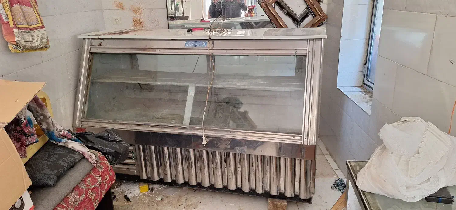 ویترین .یخچال بزرگ ویترینی|فروشگاه و مغازه|کنگاور, |دیوار