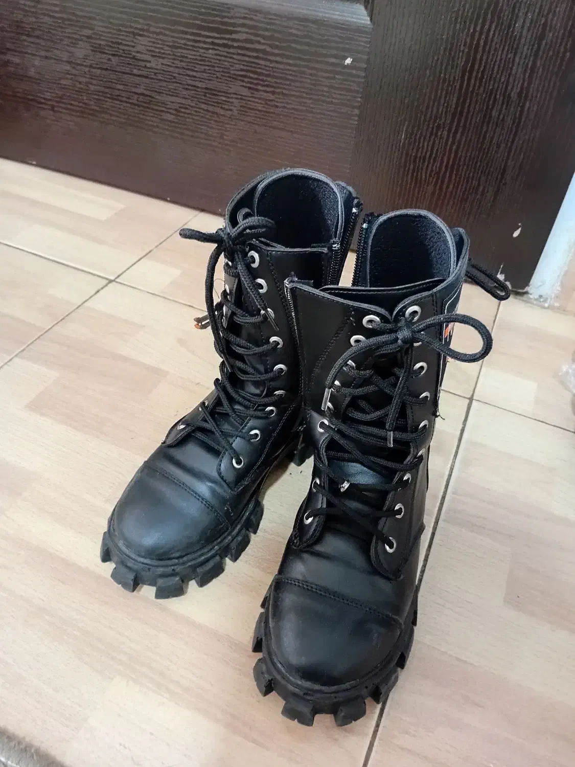 چکمه دخترانه|کفش و لباس بچه|بندر انزلی, کوی واحدی|دیوار