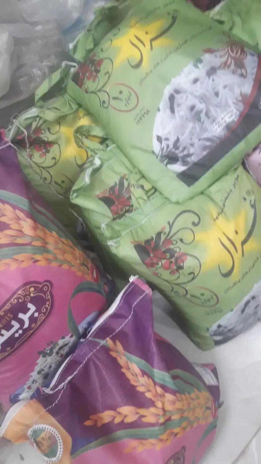 5کیسه برنج غزال 5کیسه ساعت و یک کیسه هندی|خوردنی و آشامیدنی|مشهد, شهید قربانی|دیوار