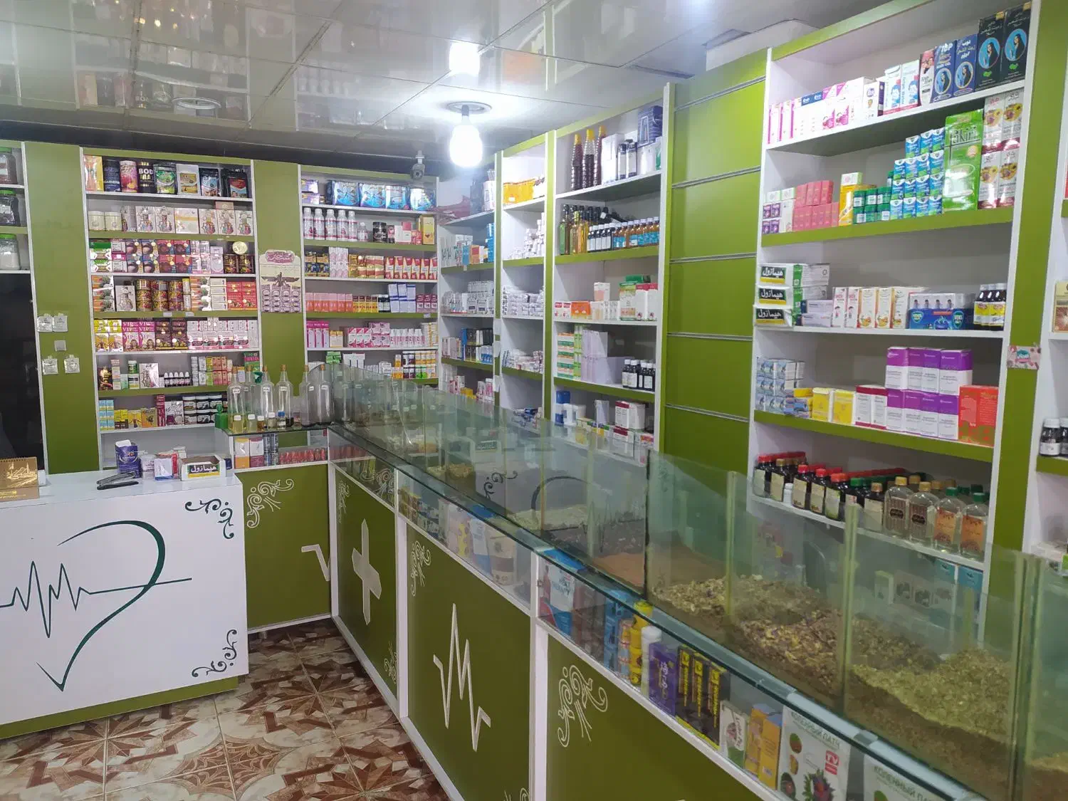 فروش امتیاز مغازه عطاری|فروش مغازه و غرفه|چابهار, |دیوار