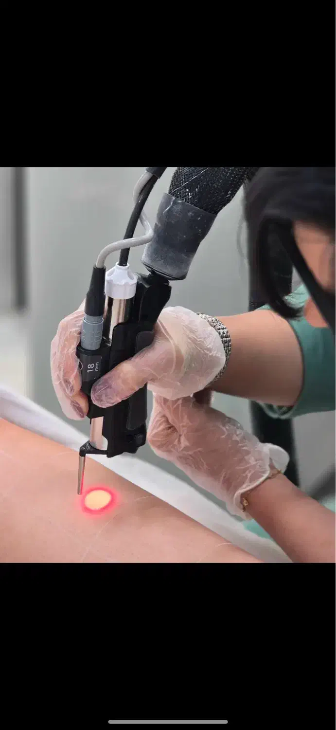 نیازمند یک اپراتور لیزر چند روز در ماه|استخدام درمانی، زیبایی، بهداشتی|مرودشت, فرهنگ|دیوار