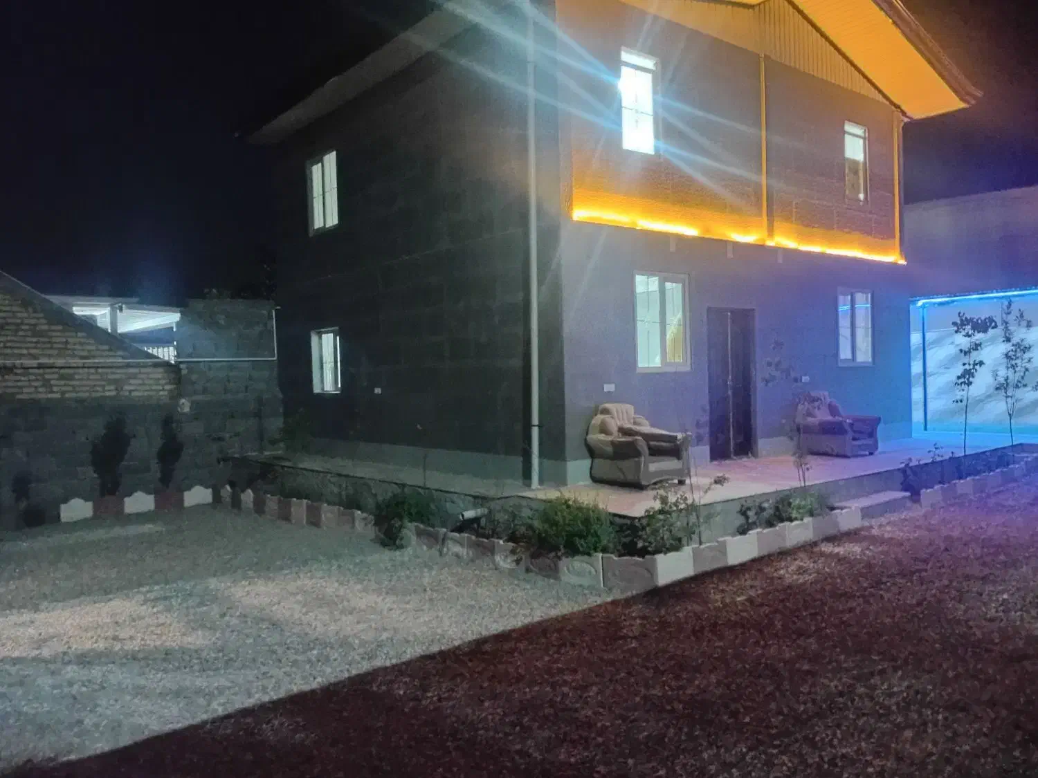 ویلا با استخربا ابگرم شیشه ای یولاق امن دنج|اجارهٔ کوتاه‌مدت ویلا و باغ|ساوه, |دیوار