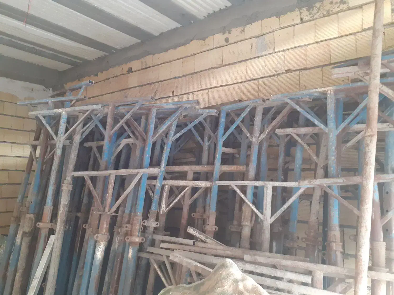 اکیپ آرماتور بندی کلیه کار های صنعتی و مسکونی|استخدام معماری، عمران و ساختمانی|کرمانشاه, |دیوار