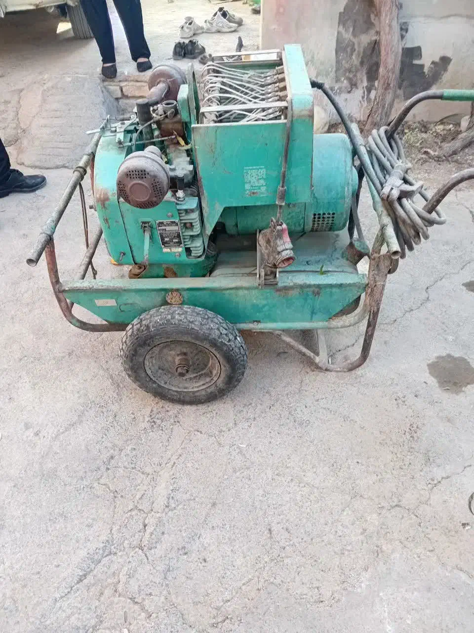 موتور جوش جفت سیلندر|ماشین‌آلات صنعتی|خنداب, |دیوار