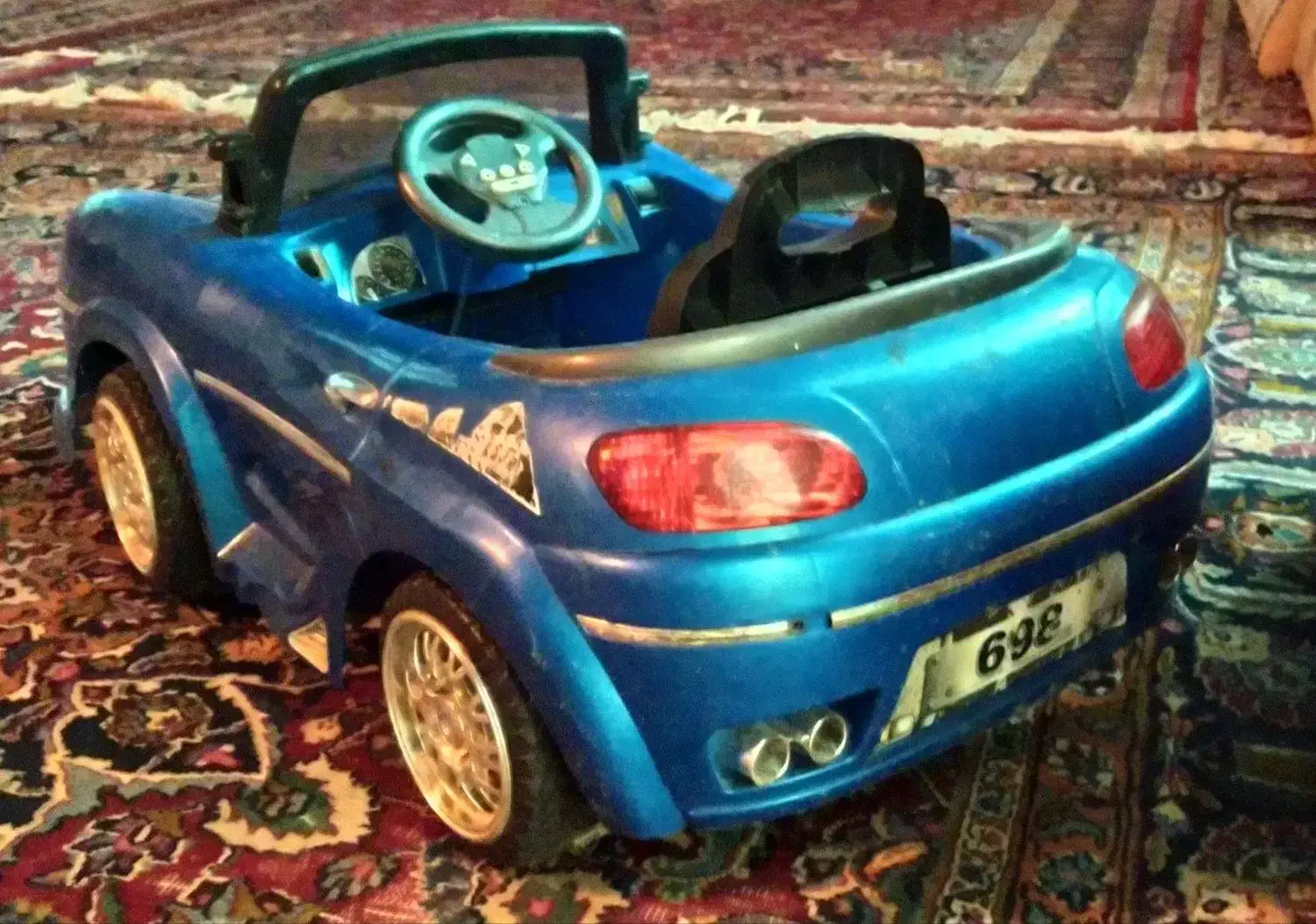 ماشین شارژی سالم|اسباببازی بچه|خرمآباد, |دیوار