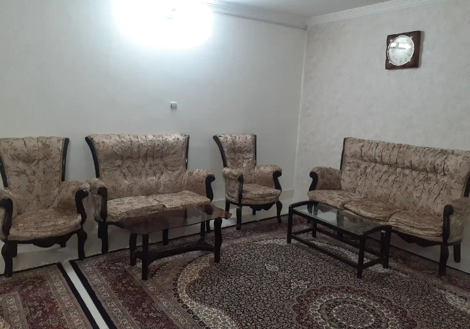 مبل سلطنتی زیبا|مبلمان خانگی و میز عسلی|بروجرد, |دیوار