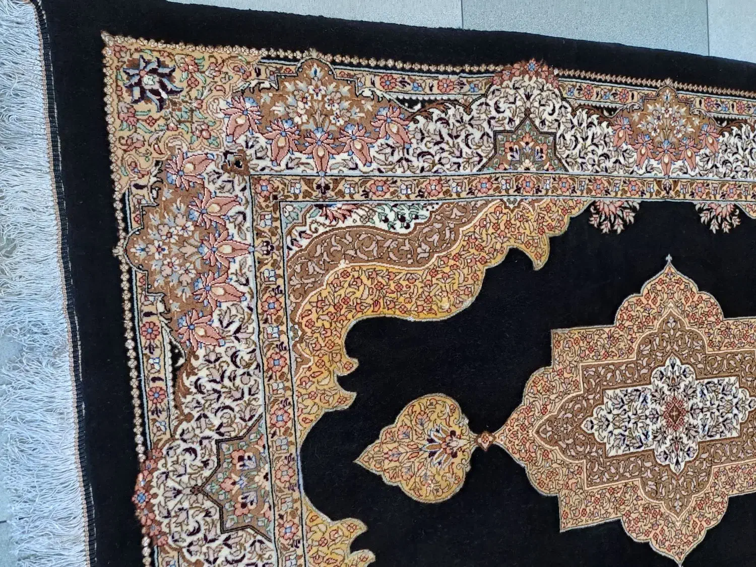 چندتخته فرشهای ساروق وقم وگلیم فوری فروشی|فرش|اراک, |دیوار