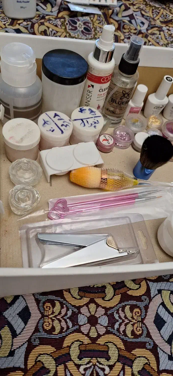 وسایل کاشت ناخن|حراج|ملارد, |دیوار