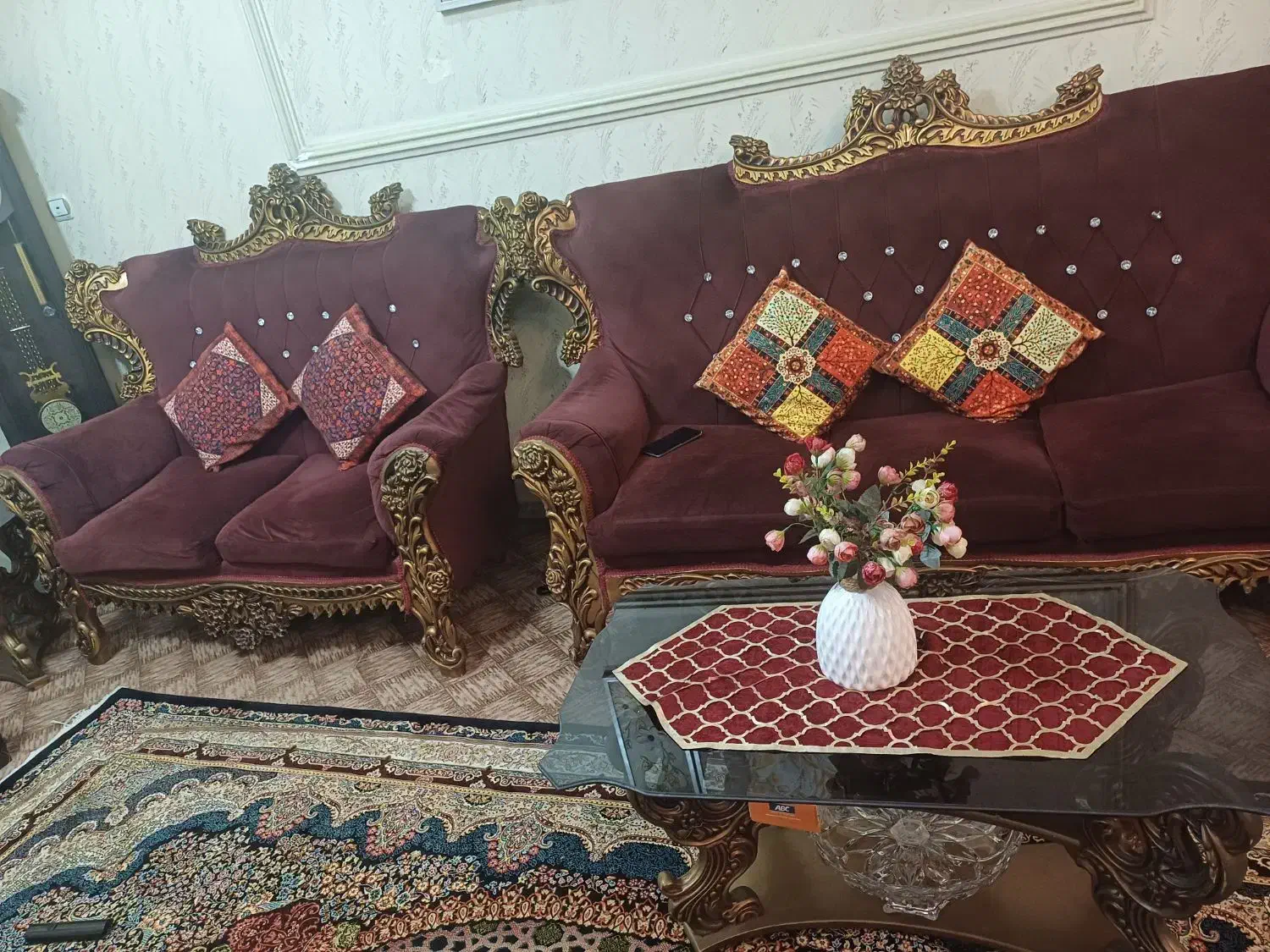 مبل هفت و  دوعدد میز عسلی، میز ناهار خوری  35000|مبلمان خانگی و میز عسلی|رشت, حمیدیان|دیوار