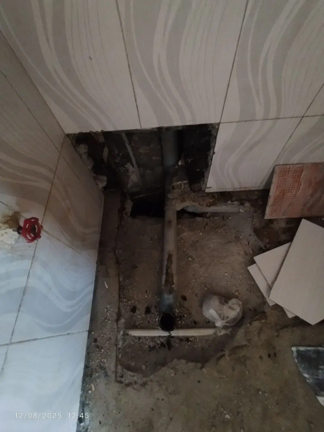 رفع نم زدگی حمام وسرویس|خدمات پیشه و مهارت|هشتگرد, فاز ۷ مهستان|دیوار