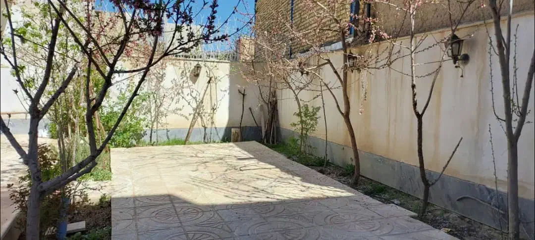 خانه ویلایی 180 متری بازار کوزه گرا|فروش خانه و ویلا|گلپایگان, |دیوار