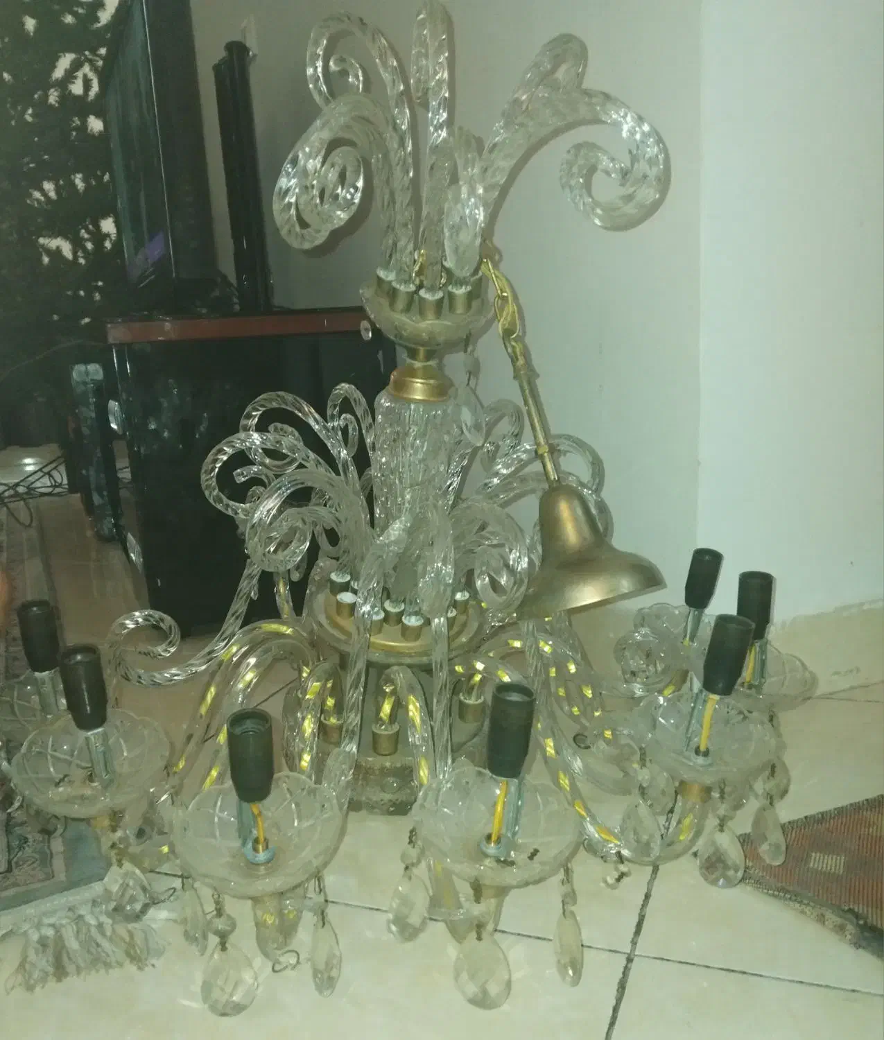 لوسترلوستر کریستال ده شاخه سالم فروش فوری زیر قیمت|لوستر و چراغ آویز|گرمدره, |دیوار